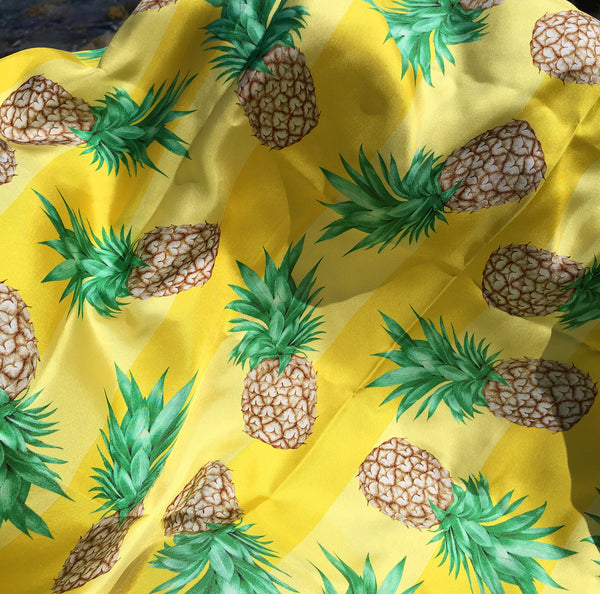 Silk scarf / Pineapple Love